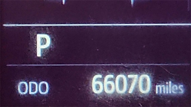 2021 Toyota C-HR XLE FWD 2021 Toyota C-HR XLE FWD