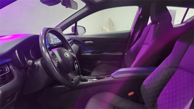 2021 Toyota C-HR XLE FWD 2021 Toyota C-HR XLE FWD