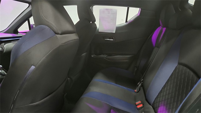 2021 Toyota C-HR XLE FWD 2021 Toyota C-HR XLE FWD