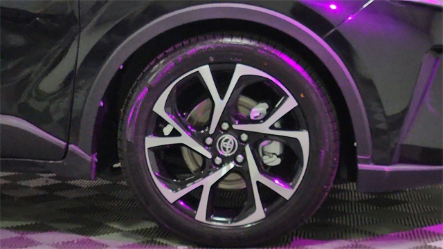 2021 Toyota C-HR XLE FWD 2021 Toyota C-HR XLE FWD