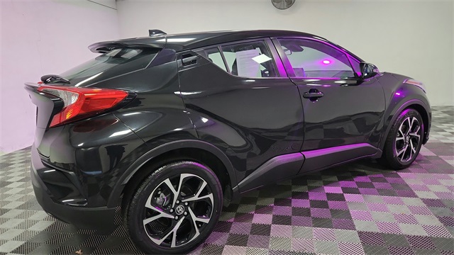2021 Toyota C-HR XLE FWD 2021 Toyota C-HR XLE FWD
