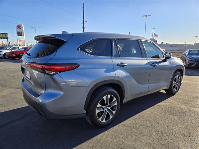 Used 2022 Toyota Highlander XLE in Las Vegas NV