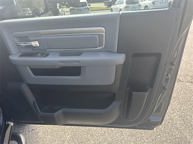 2017 Ram 1500 Express photo 14