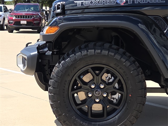 2025 Jeep Gladiator Sport photo 5