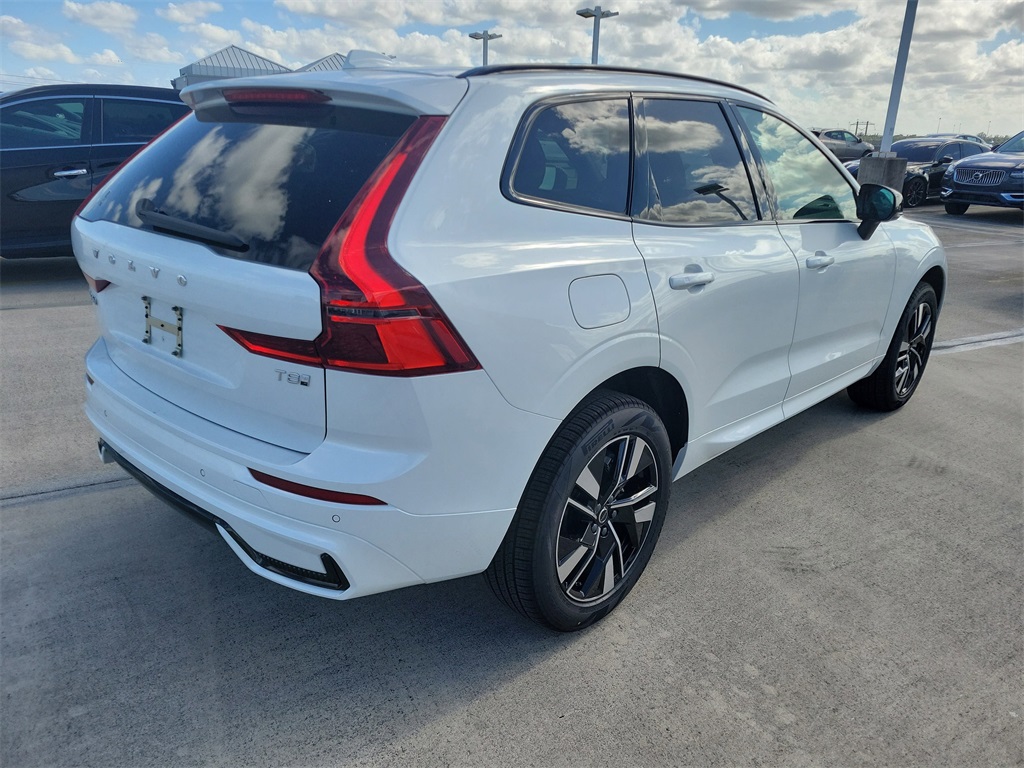 new 2026 Volvo XC60 Plug-In Hybrid car, priced at $60,745
