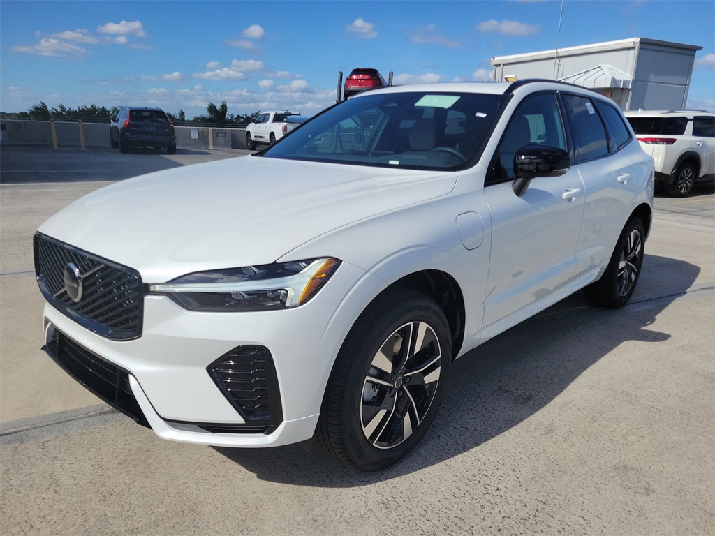 new 2026 Volvo XC60 Plug-In Hybrid car, priced at $60,745