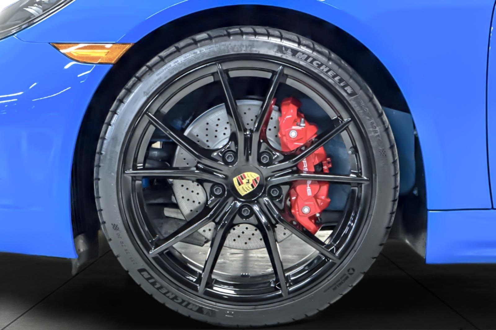 2025 Porsche Cayman S photo 12