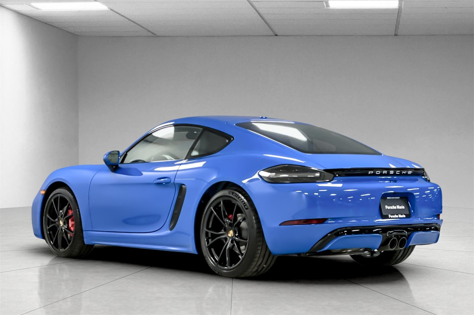 2025 Porsche Cayman S photo 3