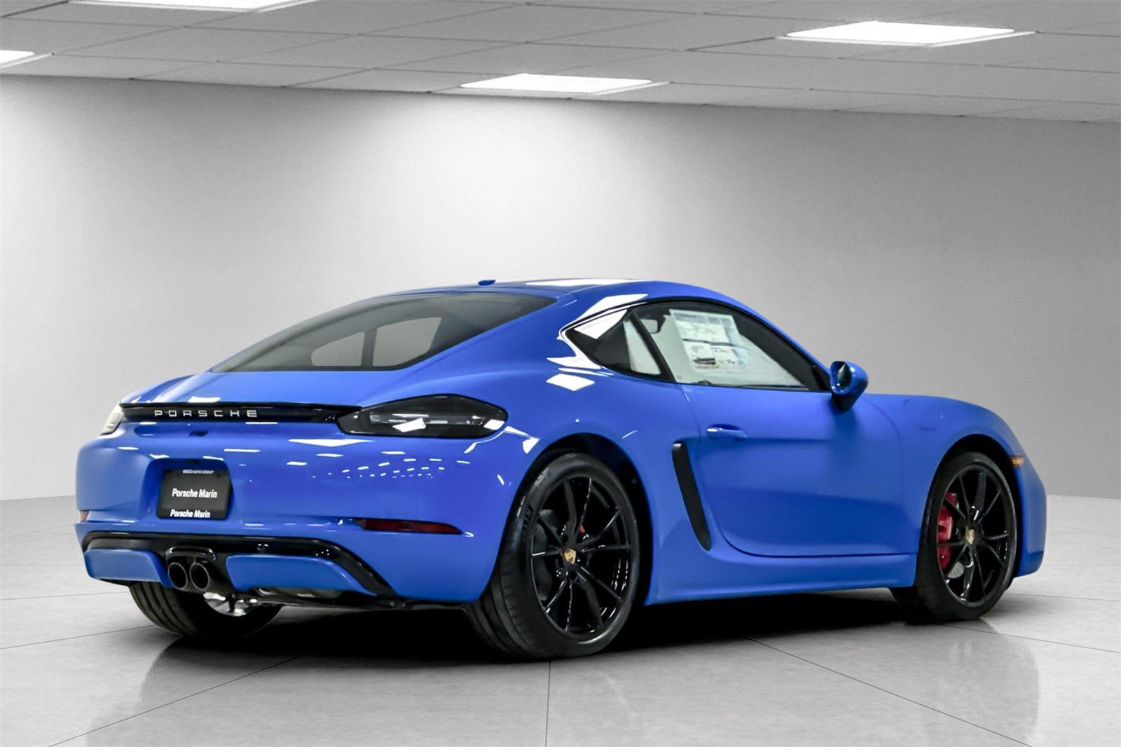2025 Porsche Cayman S photo 8