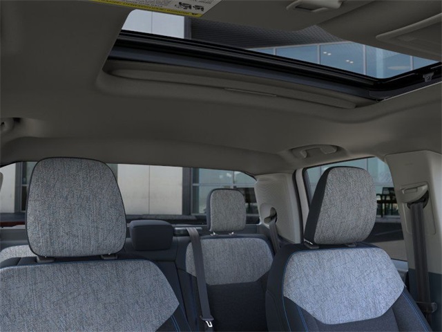 New 2025 Ford Maverick XLT 4D Crew Cab