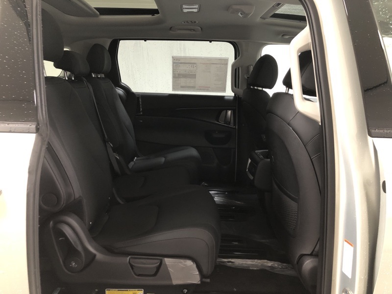 2026 Kia Carnival SX Prestige photo 11