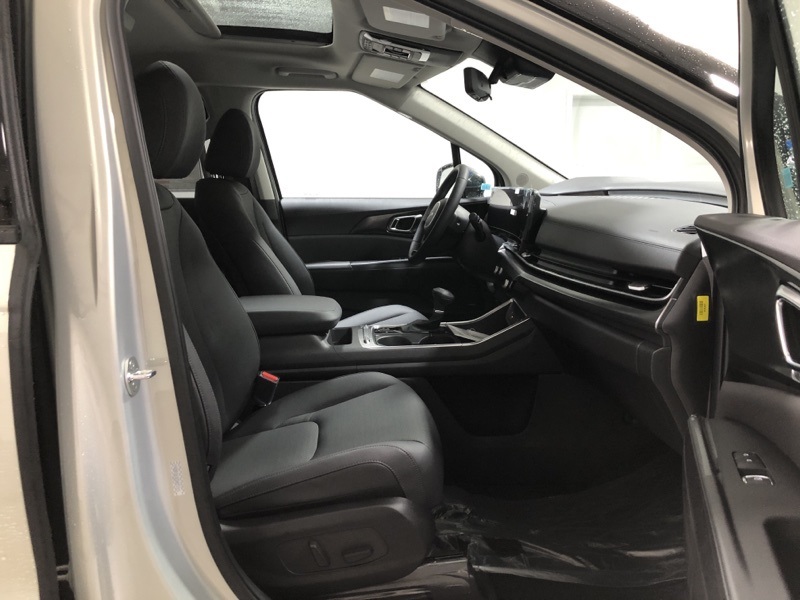 2026 Kia Carnival SX Prestige photo 14