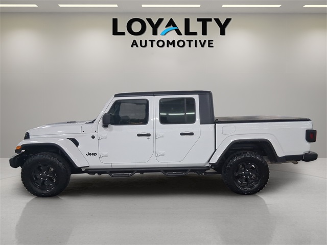 2022 Jeep Gladiator Willys photo 2