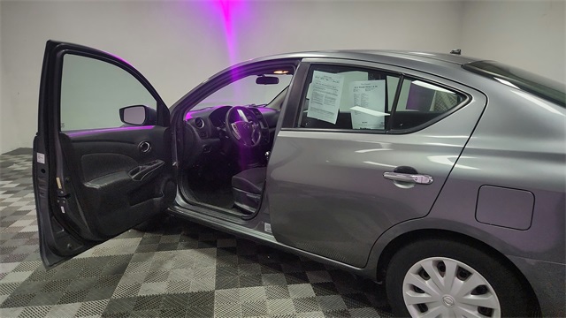 2016 Nissan Versa 1.6 SV FWD 2016 Nissan Versa 1.6 SV FWD