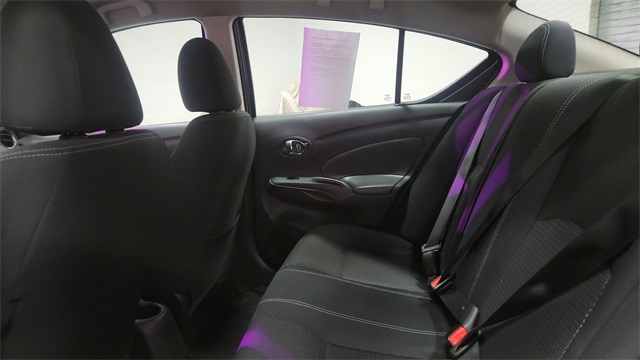 2016 Nissan Versa 1.6 SV FWD 2016 Nissan Versa 1.6 SV FWD