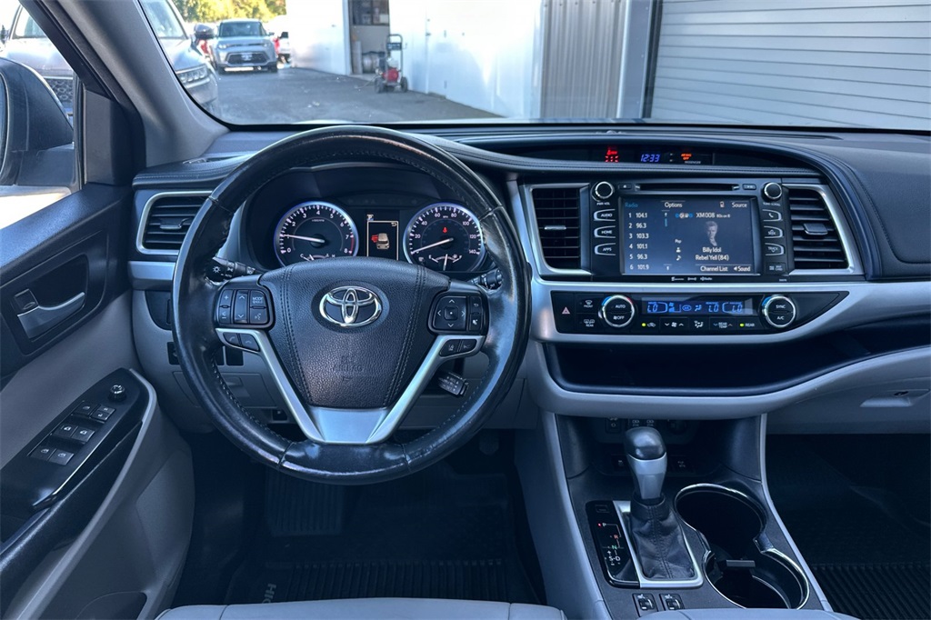 used 2017 Toyota Highlander car, priced at $22,921