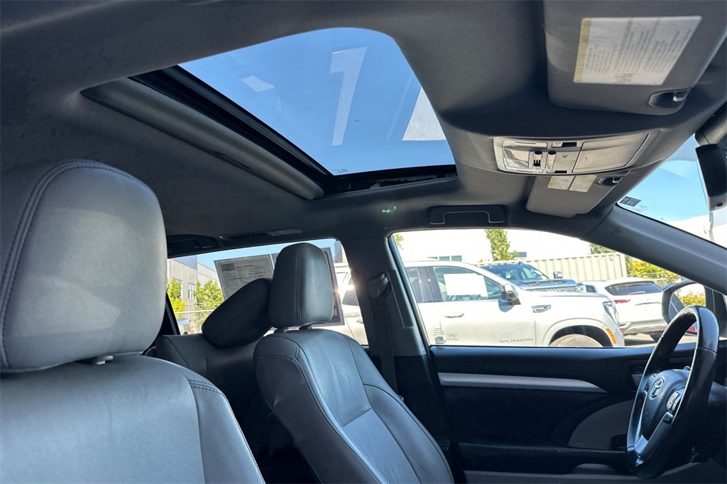 used 2017 Toyota Highlander car, priced at $22,921