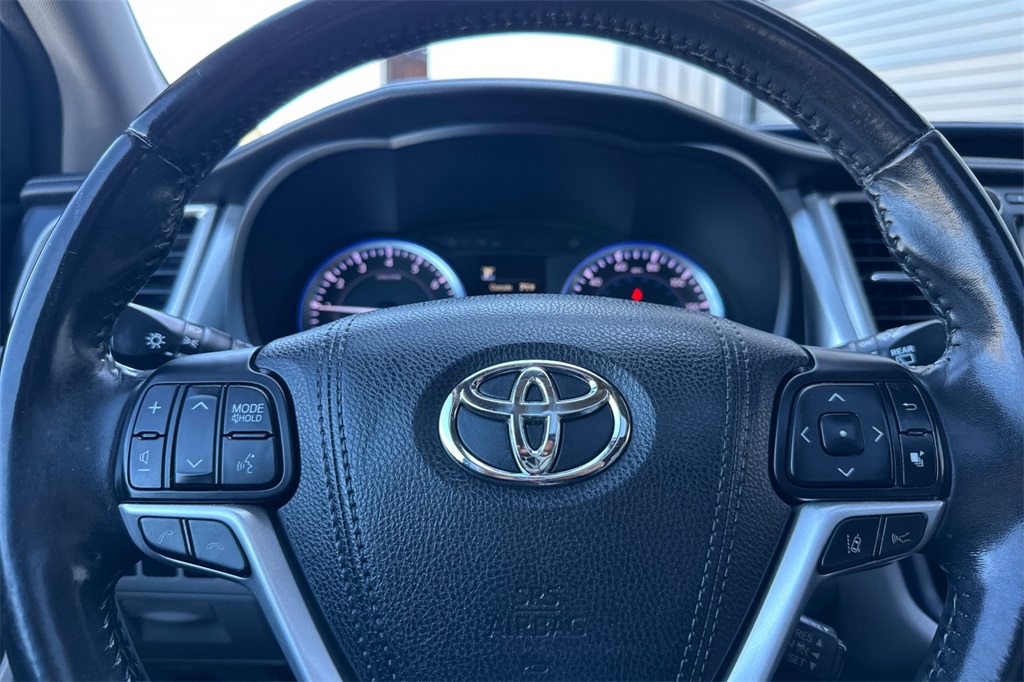used 2017 Toyota Highlander car, priced at $22,921
