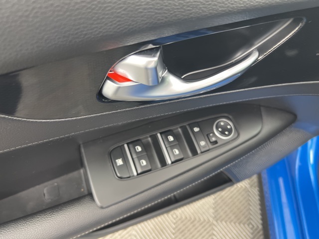 2022 Kia Forte GT-Line photo 12
