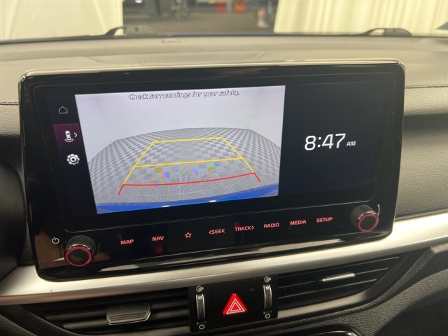 2022 Kia Forte GT-Line photo 17