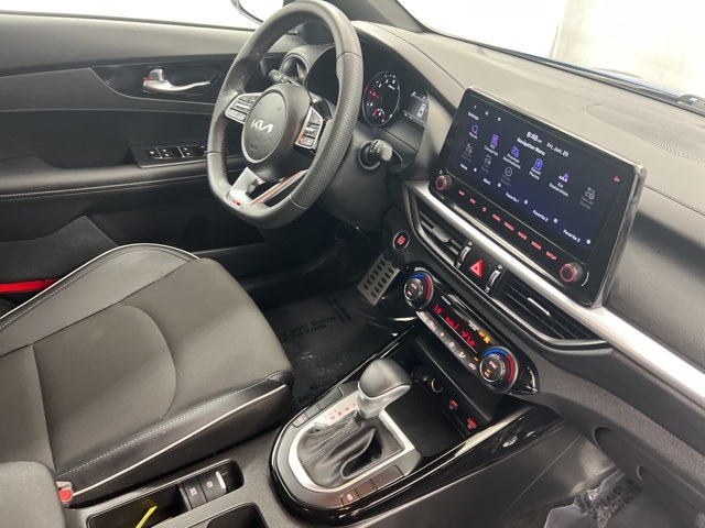 2022 Kia Forte GT-Line photo 22