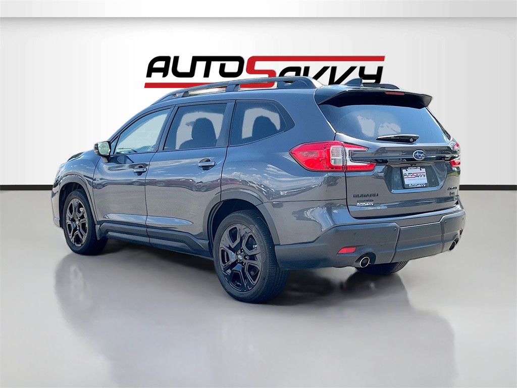 2024 Subaru Ascent Onyx Edition photo 3