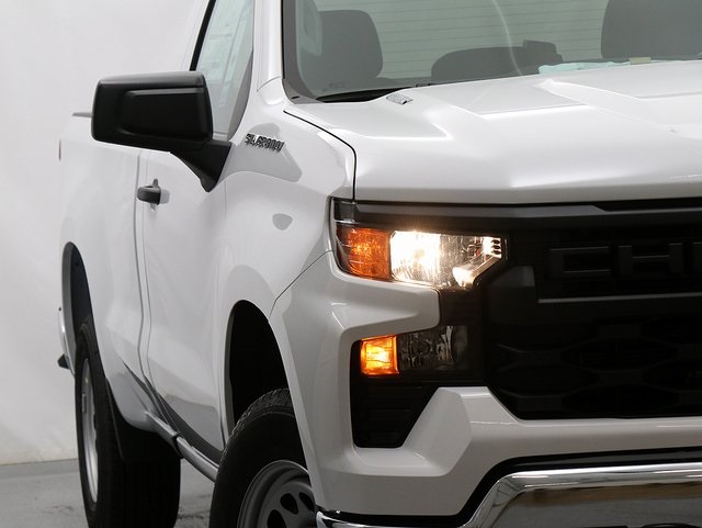 2025 Chevrolet Silverado 1500 photo 4