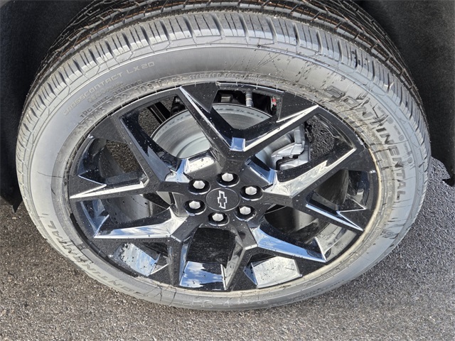 2026 Chevrolet Traverse RS photo 2