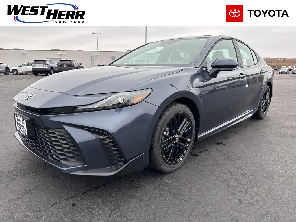 2026 Toyota Camry SE's photo