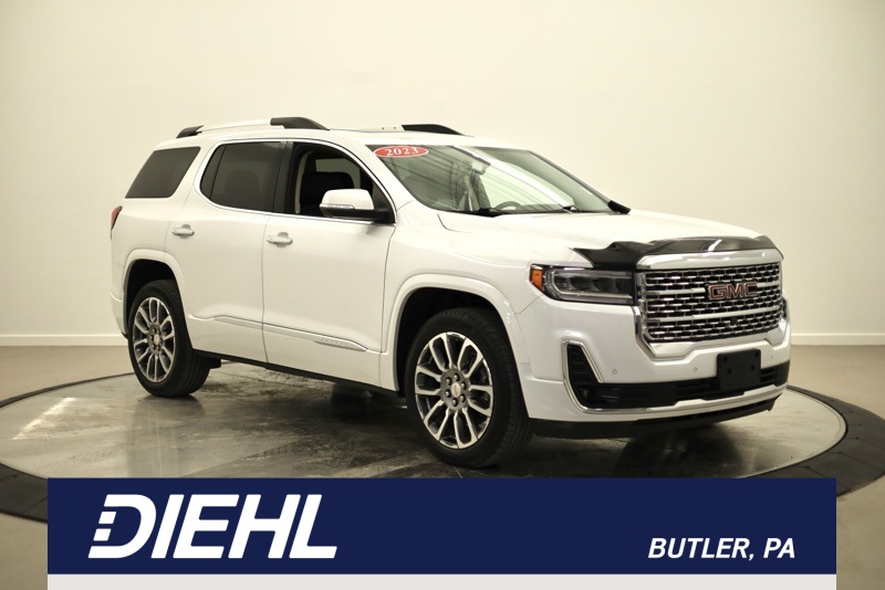 2023 GMC Acadia Denali's photo