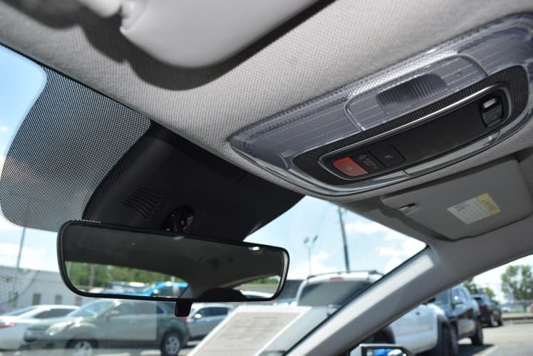2024 White Hyundai Elantra SEL FWD Sedan