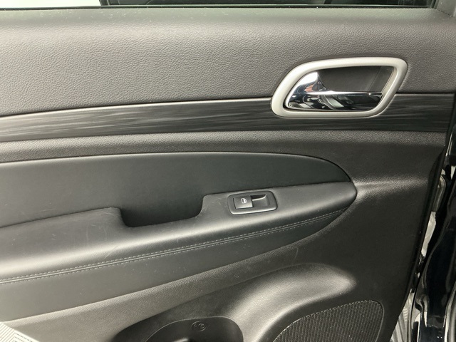 used 2021 Jeep Grand Cherokee car, priced at $23,998