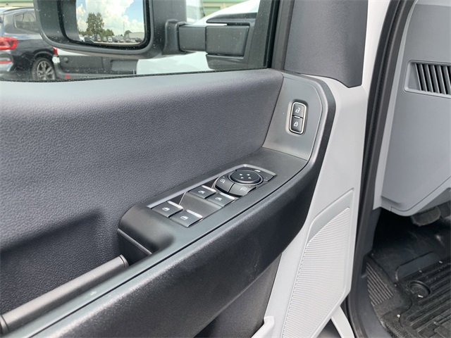 2025 Oxford White Ford Super Duty F-350 DRW XL 4X4 Truck