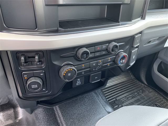 2025 Oxford White Ford Super Duty F-350 DRW XL 4X4 Truck