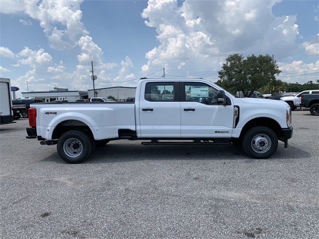 2025 Oxford White Ford Super Duty F-350 DRW XL 4X4 Truck