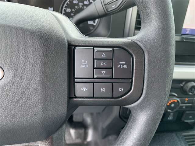 2025 Oxford White Ford Super Duty F-350 DRW XL 4X4 Truck