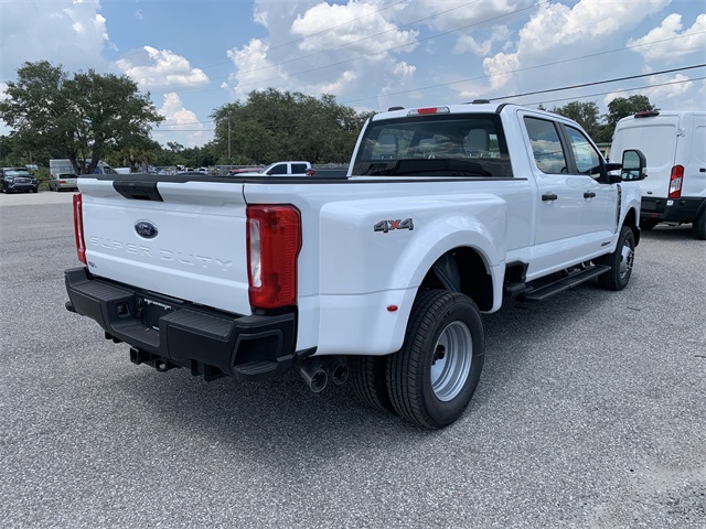 2025 Oxford White Ford Super Duty F-350 DRW XL 4X4 Truck