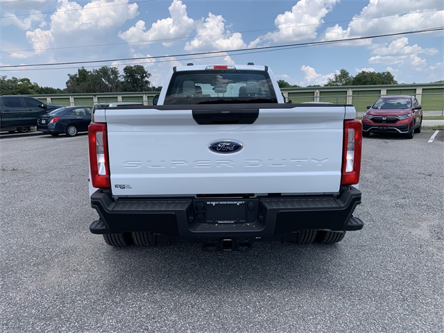 2025 Oxford White Ford Super Duty F-350 DRW XL 4X4 Truck