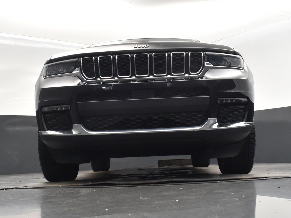 2021 Diamond Black Crystal Pearlcoat Jeep Grand Cherokee L Limited 4X4 SUV