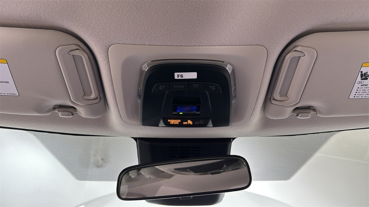 2026 Toyota Corolla LE photo 11