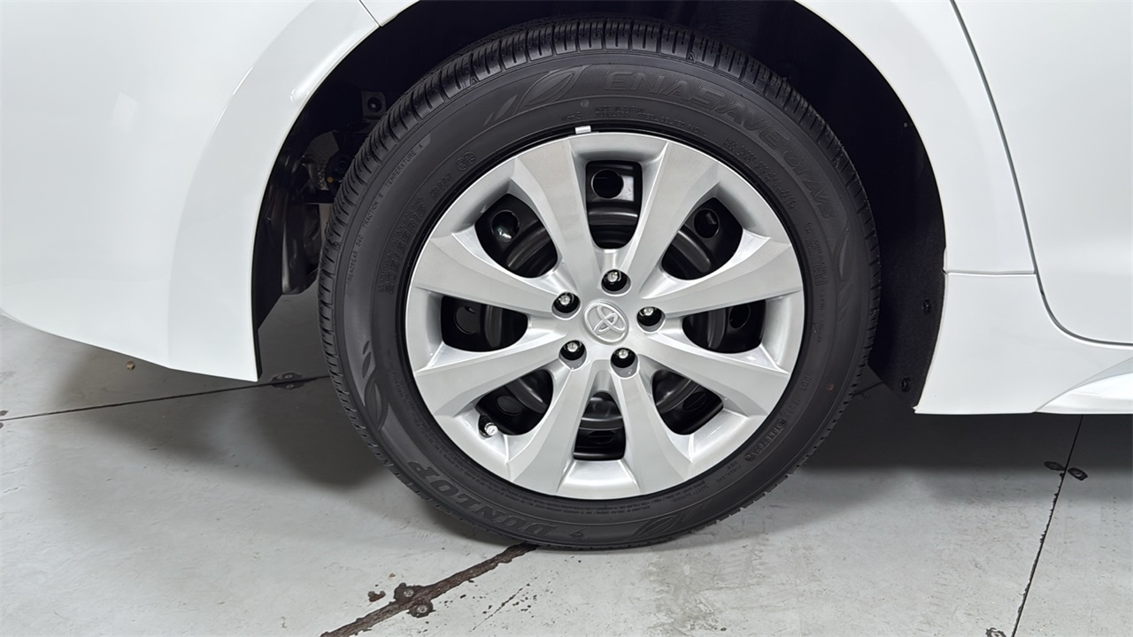 2026 Toyota Corolla LE photo 22