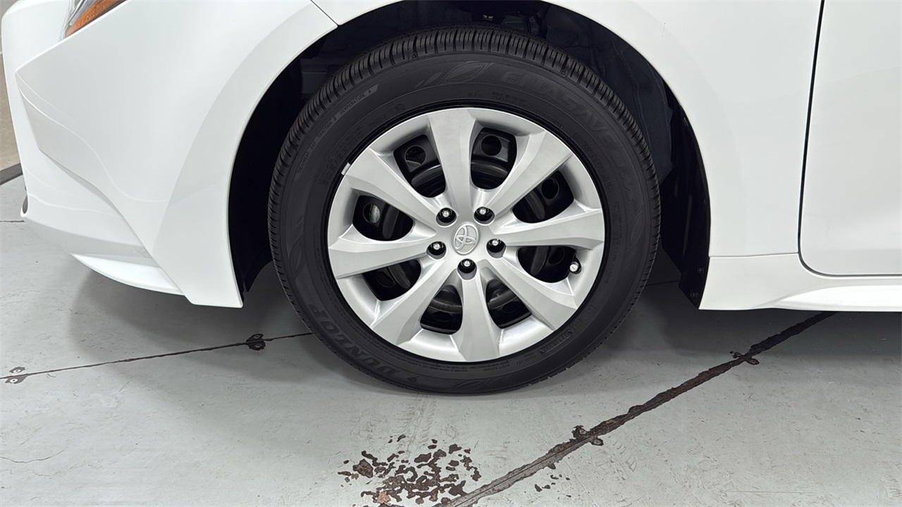 2026 Toyota Corolla LE photo 24