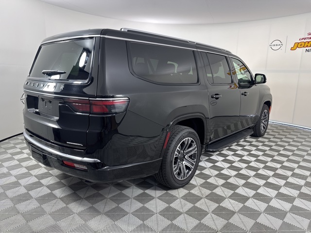 2023 Diamond Black Crystal Pearlcoat Jeep Wagoneer L Series II 4X4 SUV