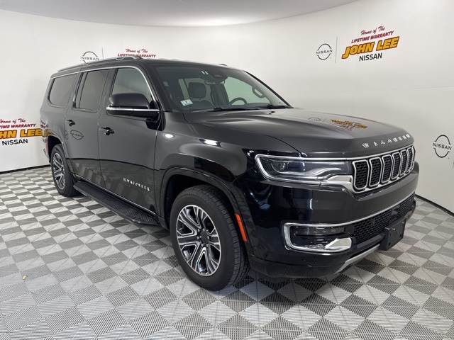 2023 Diamond Black Crystal Pearlcoat Jeep Wagoneer L Series II 4X4 SUV
