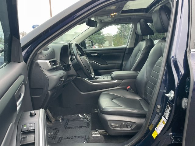 used 2020 Toyota Highlander car, priced at $29,983