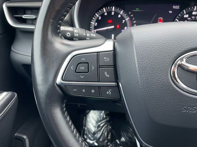 used 2020 Toyota Highlander car, priced at $29,983