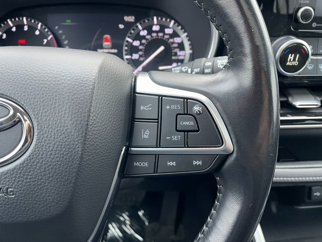 used 2020 Toyota Highlander car, priced at $29,983