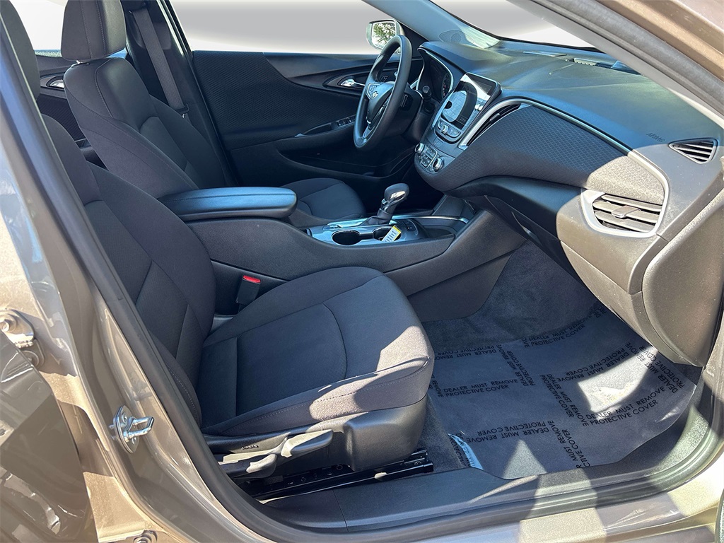 2024 Mineral Gray Metallic Chevrolet Malibu LT FWD Sedan