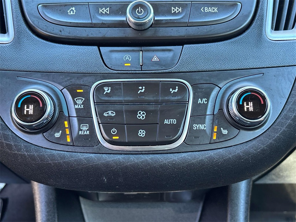 2024 Mineral Gray Metallic Chevrolet Malibu LT FWD Sedan