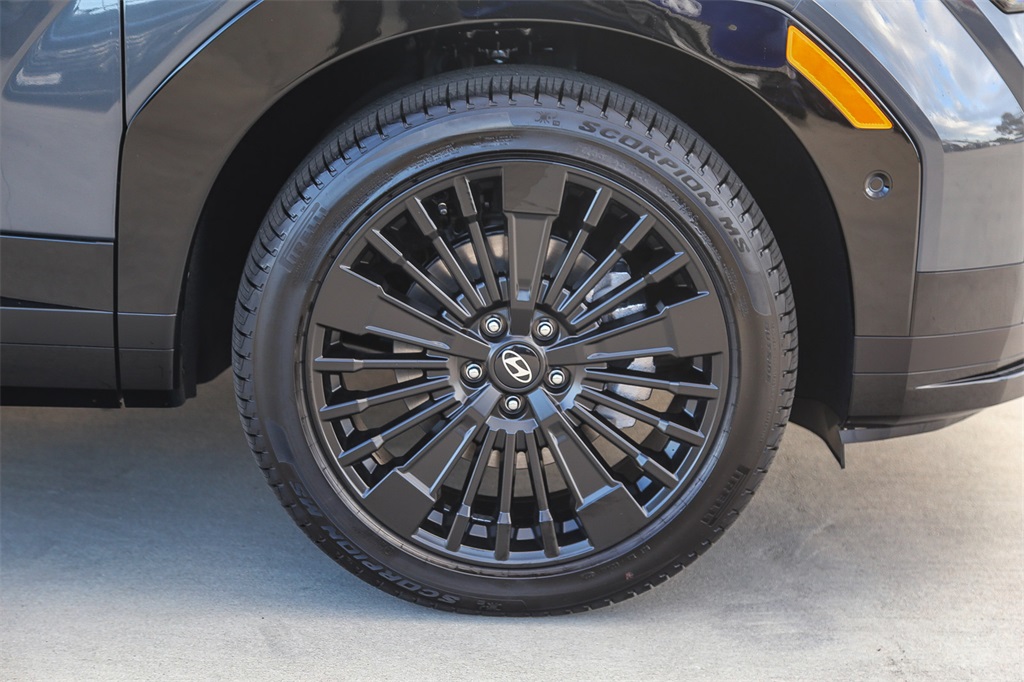 2026 Hyundai Santa Fe Calligraphy photo 2